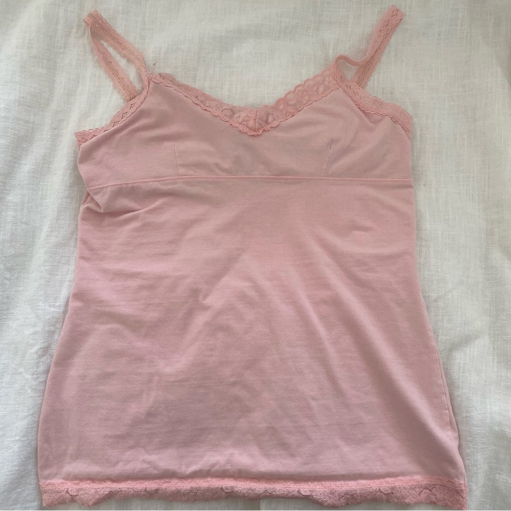 2000s pink tank top